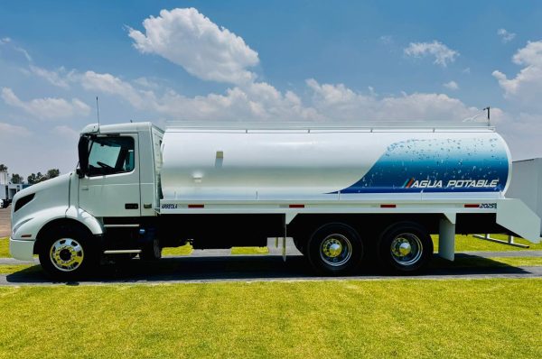 Pipa De Agua 20,000 Litros Camion Torton Volvo 2019 - Image 8