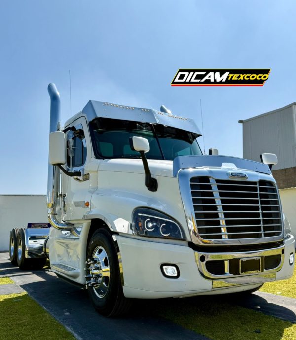 Camion Torton Chasis cabina Freightliner Cascadia 2016 - Image 2