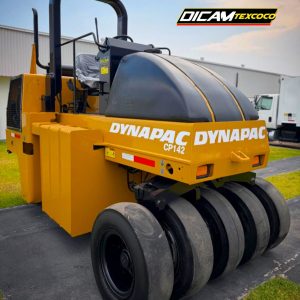 Rodillo DYNAPAC CP-142 2006