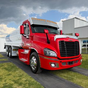 Pipa de agua 20,000 Litros Camion Torton Freightliner Cascadia 2018