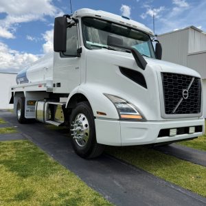 Pipa De Agua 10,000 Litros Camion Rabon Volvo Vnr 2019 – 7383