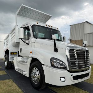 Camión Rabón Volteo 7m³ Freightliner Cascadia 2018